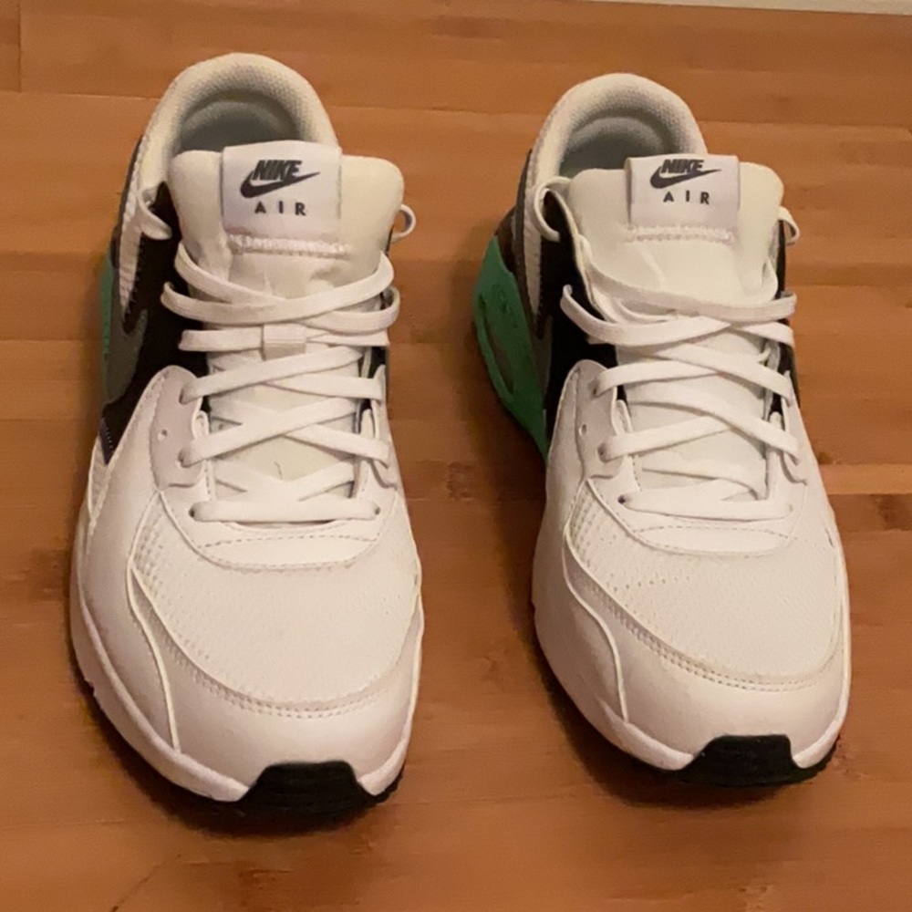 Nike White and Green Sneakers with Classic Athletic Silhouette